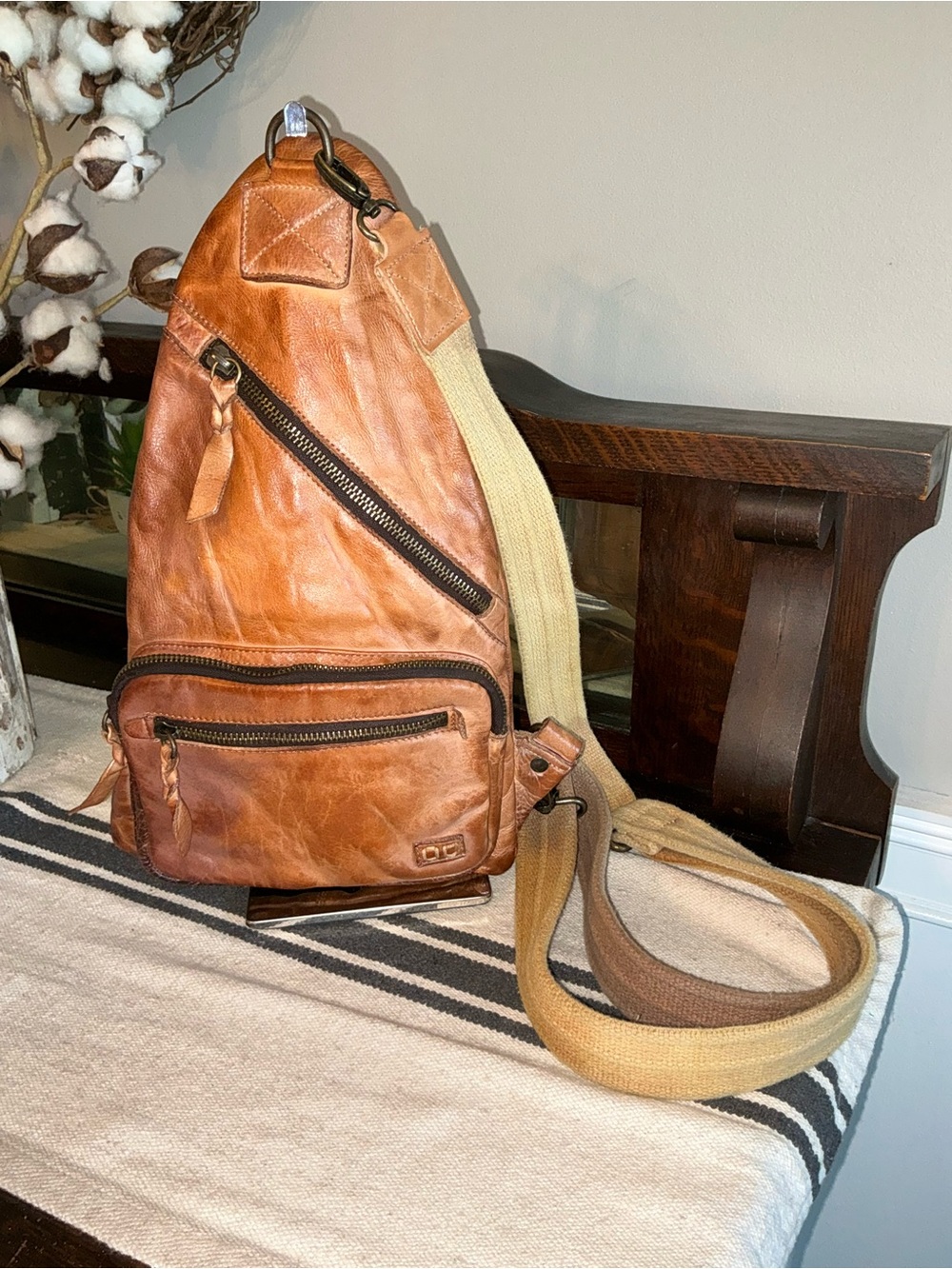 NWOT Bed Stu Unisex Leather Andie Sling Backpack Cafe Latte Retail $260